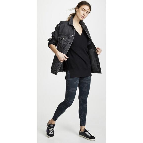 Spanx Look at Me Now Cropped Leggings Seamless Black Camo Womens Sz Large - Picture 3 of 10